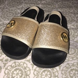 MK size 10 girls slides excellent condition